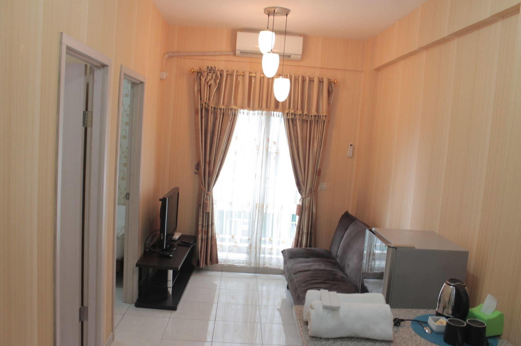 Myrooms Bekasi Exterior foto