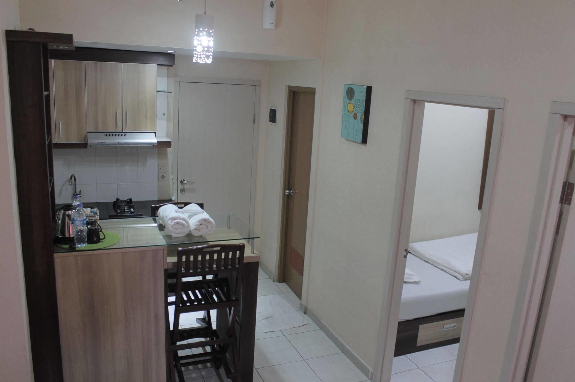 Myrooms Bekasi Exterior foto